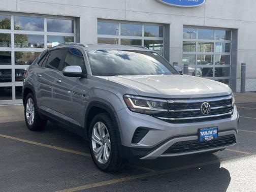 Platinum Gray Metallic 2020 Volkswagen Atlas Cross Sport 3.6L V6 SE w/Technology