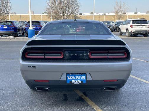 2017 Dodge Challenger SXT