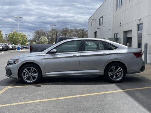 Pyrite Silver Metallic 2024 Volkswagen Jetta 1.5T SE