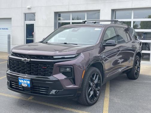 Stardust Metallic 2024 Chevrolet Traverse RS