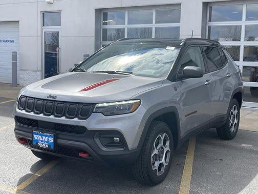 Billet Silver Metallic Clearcoat 2022 Jeep Compass Trailhawk