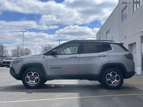 Billet Silver Metallic Clearcoat 2022 Jeep Compass Trailhawk
