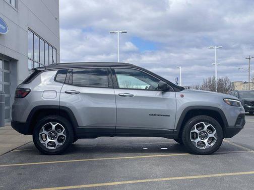 Billet Silver Metallic Clearcoat 2022 Jeep Compass Trailhawk