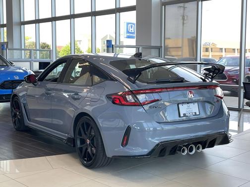 Sonic Gray Pearl 2025 Honda Civic Type R Manual