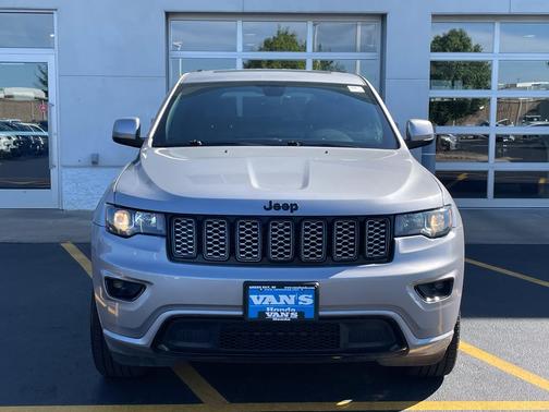 Billet Silver Metallic Clearcoat 2018 Jeep Grand Cherokee Altitude