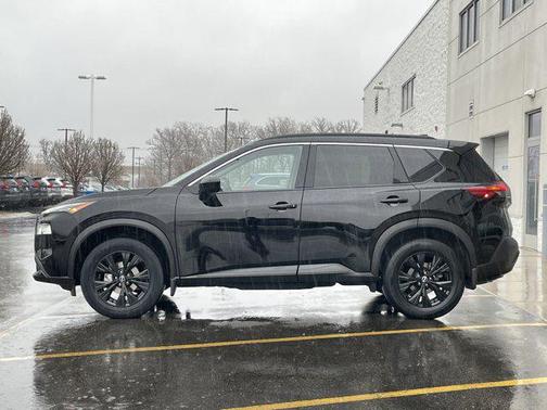 Super Black 2023 Nissan Rogue SV