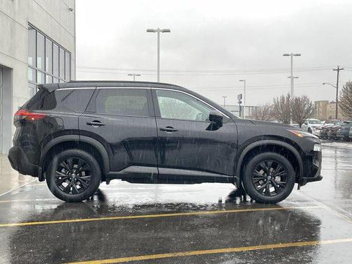 Super Black 2023 Nissan Rogue SV