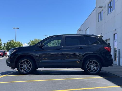 Crystal Black Pearl 2023 Honda Passport AWD EX-L