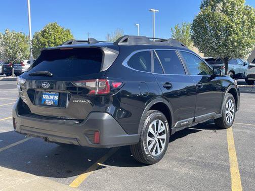 Crystal Black Pearl 2020 Subaru Outback Premium