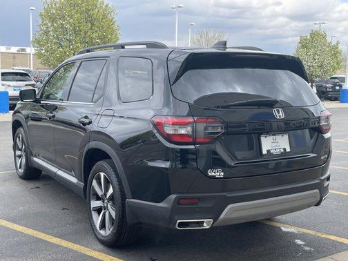 Crystal Black Pearl 2025 Honda Pilot Elite