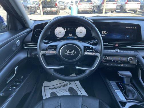 2025 Hyundai ELANTRA Limited