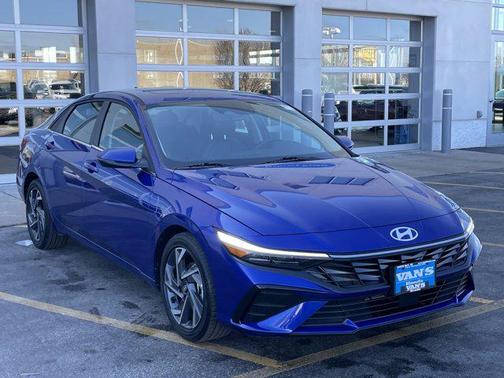 2025 Hyundai ELANTRA Limited