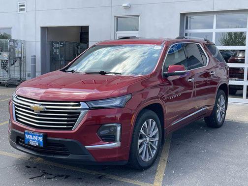 Radiant Red Tintcoat 2023 Chevrolet Traverse Premier