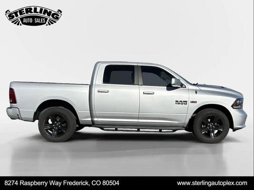 Bright Silver Metallic Clearcoat 2018 RAM 1500 Night Crew Cab 4x4 5'7' Box