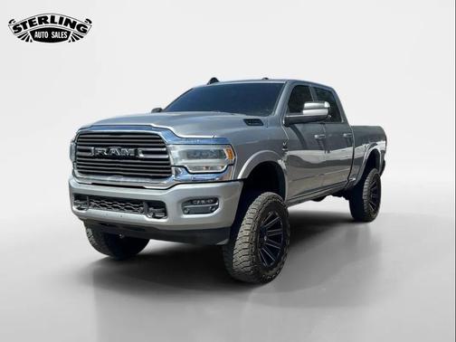 2022 RAM 2500 Laramie Crew Cab 4x4 6'4' Box