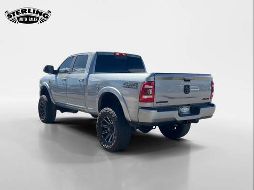 2022 RAM 2500 Laramie Crew Cab 4x4 6'4' Box