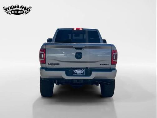 2022 RAM 2500 Laramie Crew Cab 4x4 6'4' Box