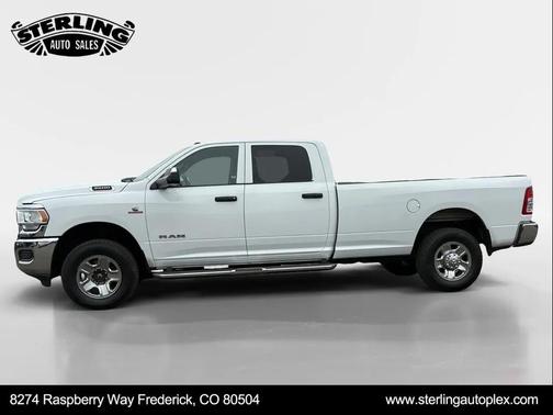 Bright White Clearcoat 2022 RAM 3500 Tradesman Crew Cab 4x4 8' Box