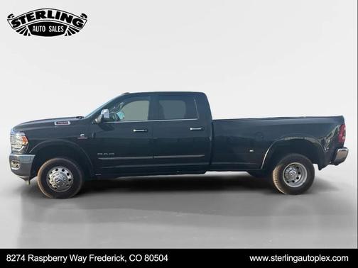 2022 RAM 3500 Limited Crew Cab 4x4 8' Box