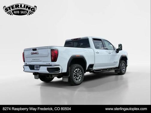 White 2022 GMC Sierra 2500 AT4