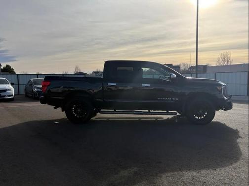 2018 Nissan Titan SL