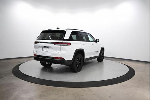 2023 Jeep Grand Cherokee Limited X