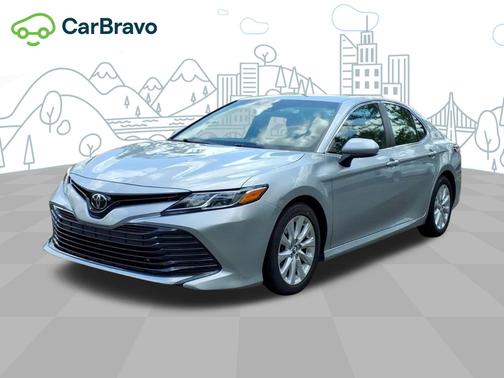 Celestial Silver Metallic 2018 Toyota Camry LE
