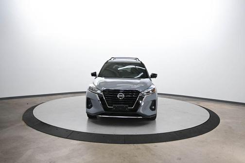 2021 Nissan Kicks SR