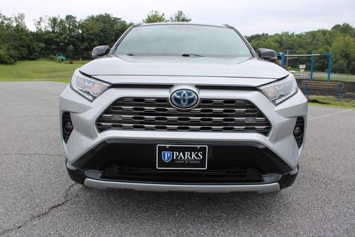 2020 Toyota RAV4 Hybrid SE