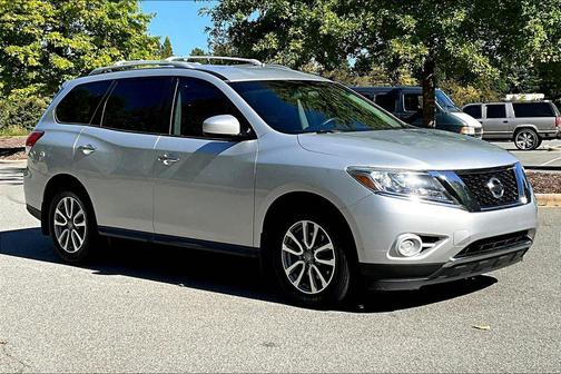 2015 Nissan Pathfinder S