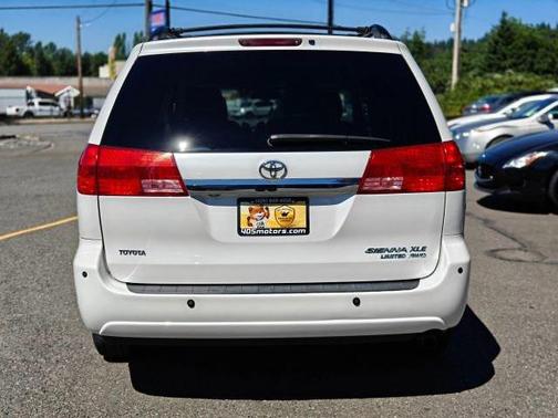2004 Toyota Sienna XLE