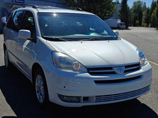 2004 Toyota Sienna XLE