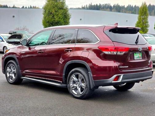2019 Toyota Highlander Hybrid Platinum