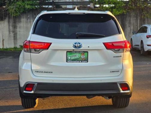 2019 Toyota Highlander Hybrid Platinum