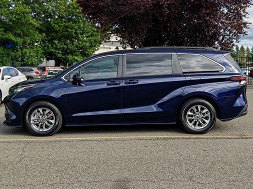 Blueprint 2023 Toyota Sienna LE