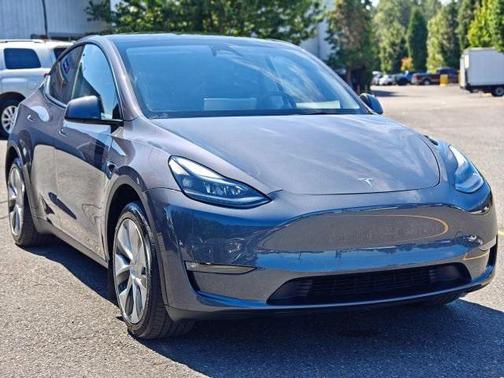 2023 Tesla Model Y RWD