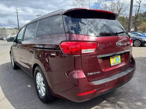 2016 Kia Sedona LX