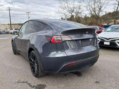2021 Tesla Model Y Long Range Dual Motor All-Wheel Drive