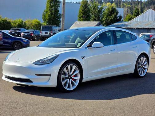 Pearl White Multi-Coat 2019 Tesla Model 3 Performance