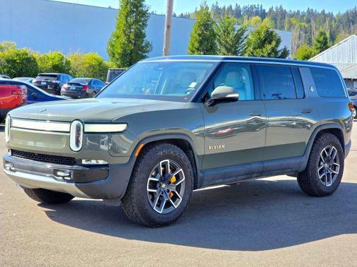 Green 2023 Rivian R1S Launch Edition