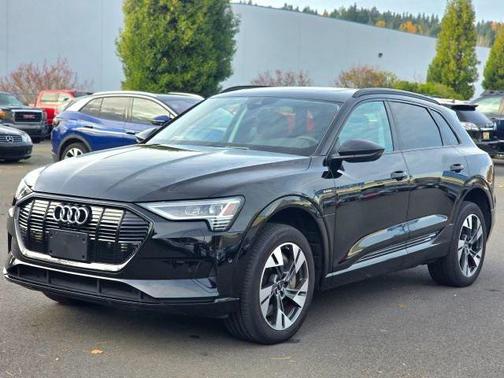 2022 Audi e-tron Premium