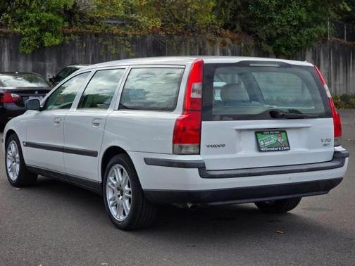 2004 Volvo V70 2.5T