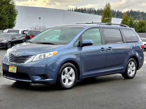 2015 Toyota Sienna LE