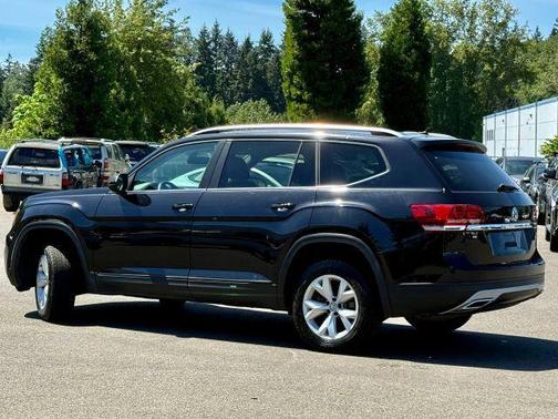 Deep Black Pearl 2018 Volkswagen Atlas 3.6L SE