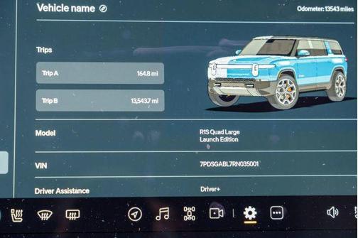 Rivian Blue 2024 Rivian R1S Launch Edition Quad Motor Large Pack