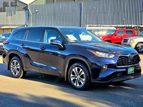 2020 Toyota Highlander Hybrid XLE