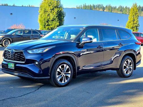 2020 Toyota Highlander Hybrid XLE
