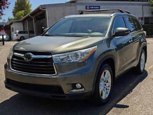 Jade Metallic 2015 Toyota Highlander Limited Platinum