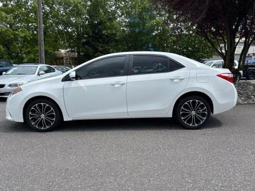 2016 Toyota Corolla LE Plus
