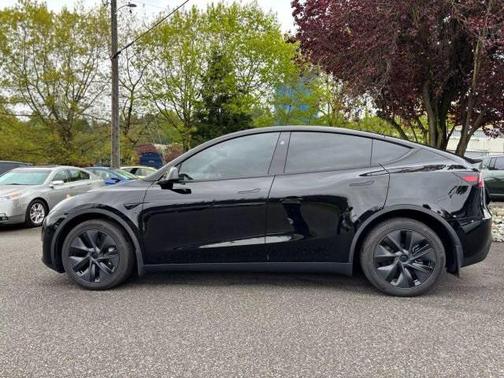 2024 Tesla Model Y Long Range Dual Motor All-Wheel Drive